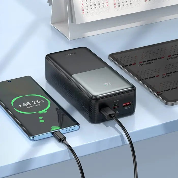 Hoco J136B power bank ports