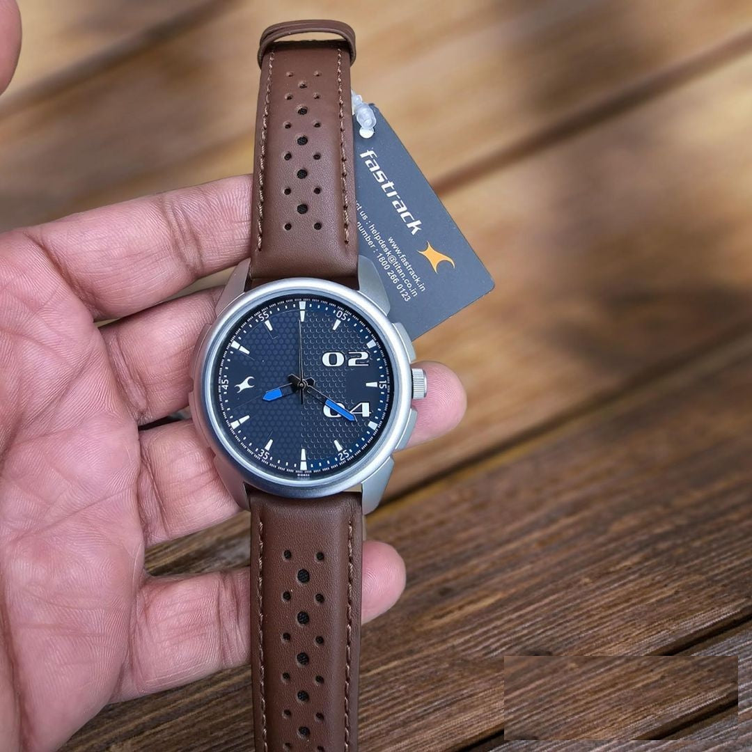 Fastrack NS3124SL06 Leather Strap Watch